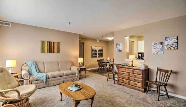 Walk to W&L: Lexington Condo Near Shops & Dining