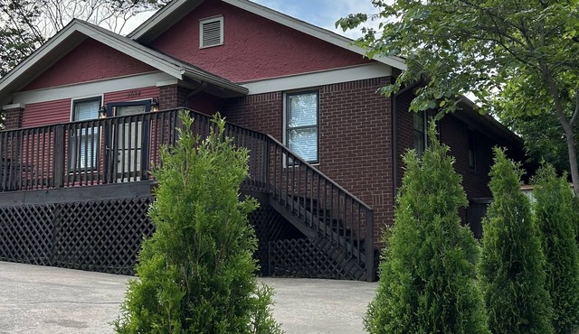Walk to War Memorial 3-Bedroom REMODELED Home in Heart of Hillcrest