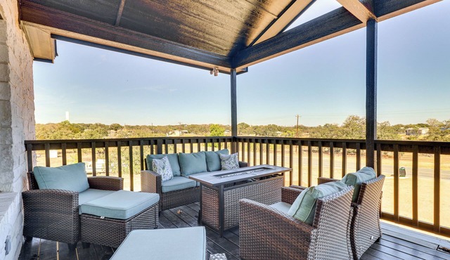 Walk to Water: Game Room at Buchanan Dam Home!