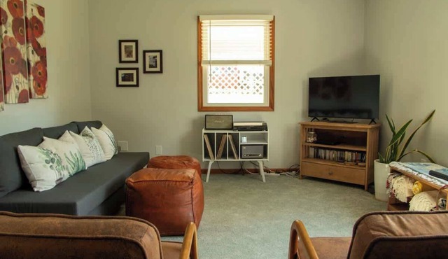 Walk to Weddings-Wineries-Trails, Family Friendly Home in Downtown Alto Pass
