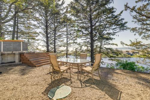 Walk to Winema Road Beach Home with Hot Tub!