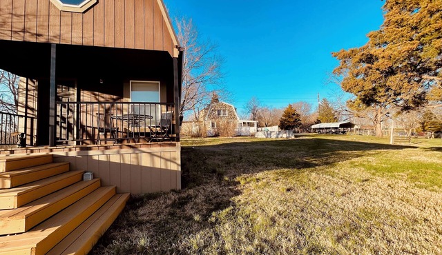 Walk to World Cup Stadium Private Home + Cabin + 3 Acre Estate