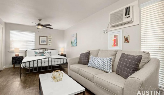 Walk To Zilker King Bed Pool Free Parking