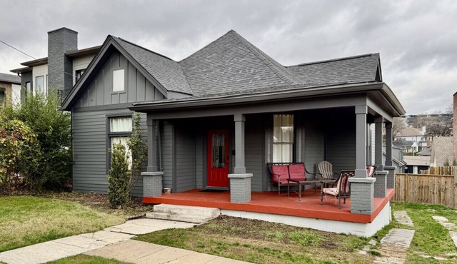 Walkable 12 South Home Steps to Coffee & Dining Near Belmont & Vanderbilt
