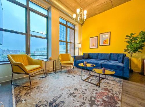 Walkable 2BR Apartment in Chicago South Loop with Optional Parking and Gym Access Near McCormick Place, Museum Campus & Lakefront