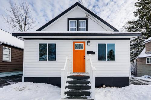 Walkable and Modern! Syracuse Home Near Campus