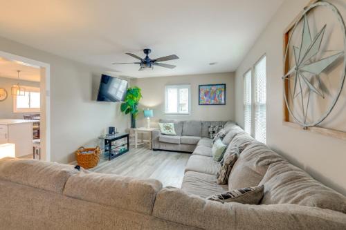 Walkable and Renovated! Salter Path Retreat with Deck
