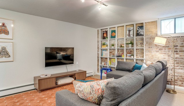 Walkable Apt w/Off-Street Parking in Cheesman!