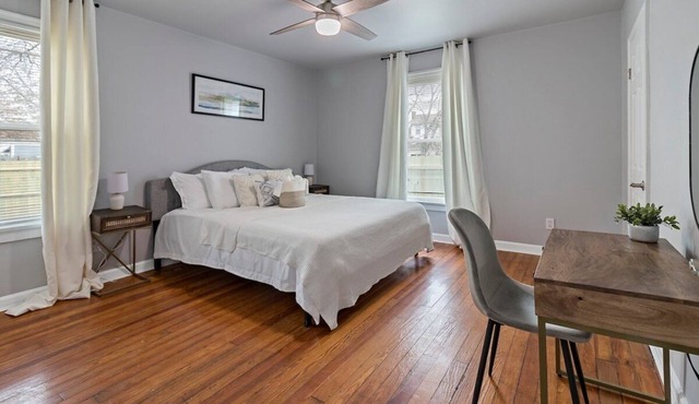 Walkable & Central w/1st flr bdr & bth- TVs in all rooms!