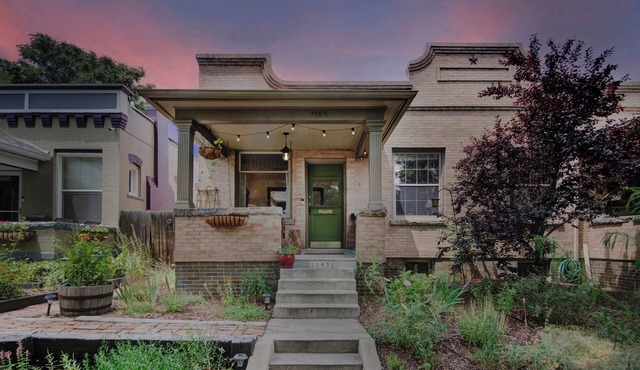 Walkable Cheesman Park Garden Bungalow