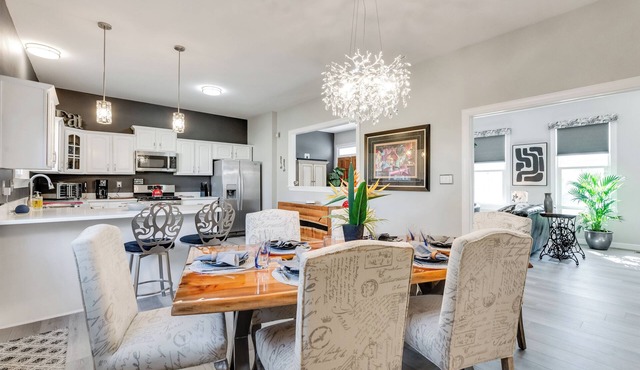 Walkable Church Hill Stay | Private Patio & Grill
