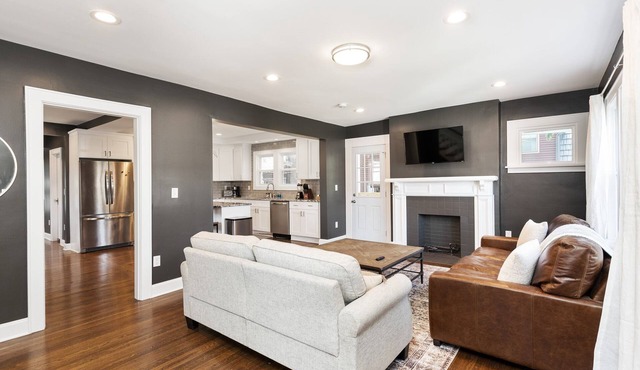 Walkable Coffee, Restaurants, Shops, and Grocery! Huge backyard.