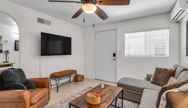 Walkable Downtown 2BR | UofA & Gem Shows