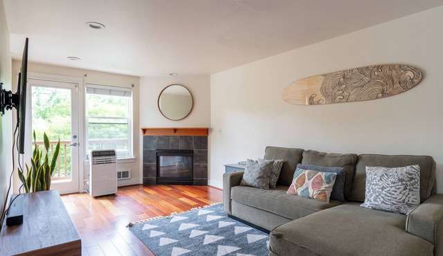 Walkable, Family Friendly Ballard Townhome
