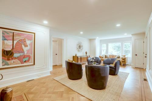 Walkable Gem 1 Mi to Beach and Asbury Park Boardwalk