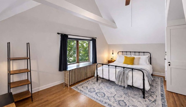 Walkable Highlands home near dining and nightlife!