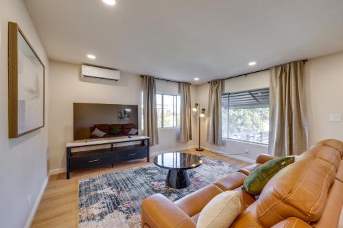 Walkable Home Base Near LLUMC and Campus!