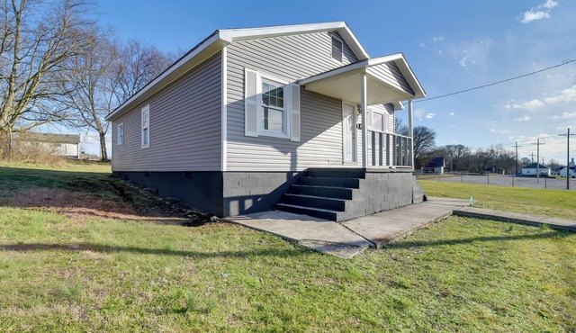 Walkable Hopkinsville Home w/Yard!