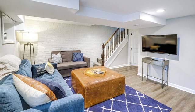 Walkable Location: Modern DC Apt w/Yard Access!