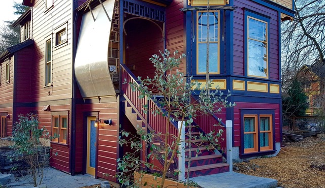 Walkable Sellwood 2BR Apartment