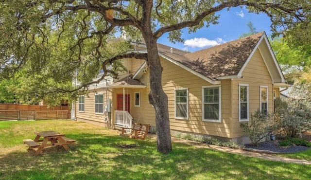 Walkable South Congress Home + Guest House