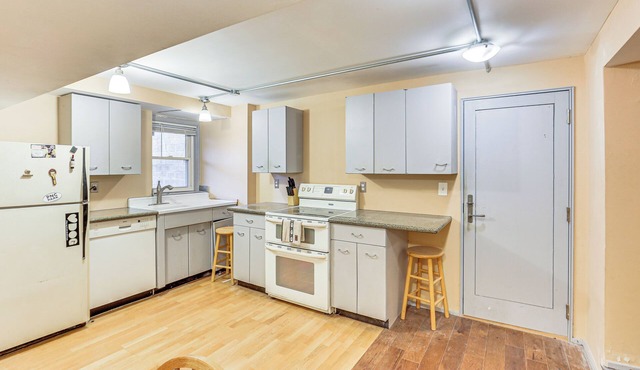 Walkable Studio in the Heart of Pittsburgh!