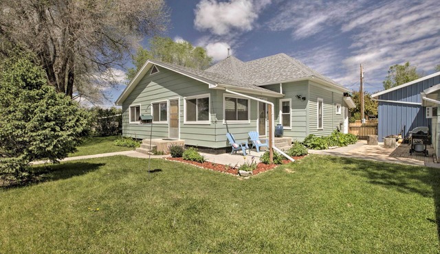 Walkable Ten Sleep House w/Patio & Sunroom!