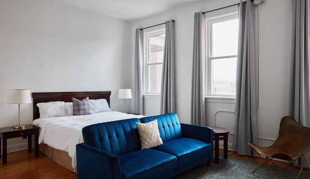 Walkable to Huntington Center, Fifth-Third Field and the Convention Center!