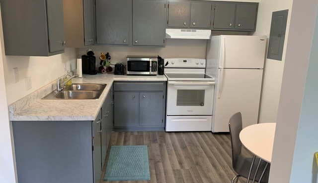 Walkable to restaurants pubs and the cruise ship. Central location Apartment