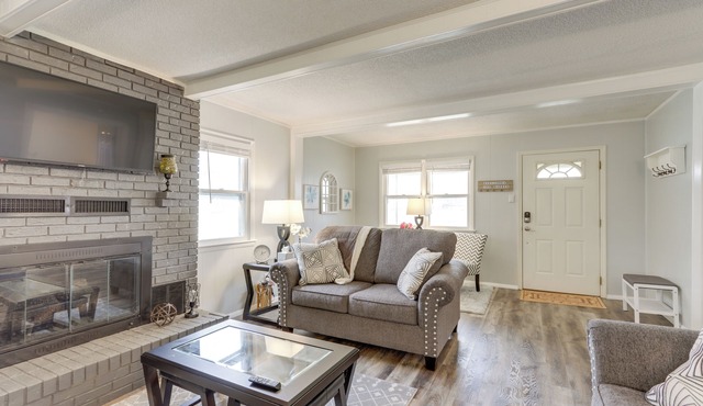 Walkable & Updated Nevada Home: Family Friendly!