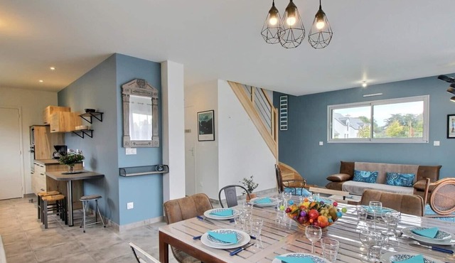 Walking beach in Presqu'ile de Rhuys. "Ty Lilyves" 3 épis gîte