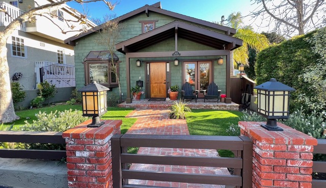 Walking distance to the beach - Tree section home with backyard