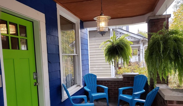 Walking distance to Mass Ave.