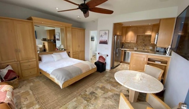 Walking distance to Beach!