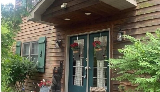 Walking distance to all you will need! Sleeps 8-10