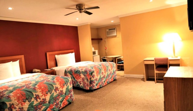 Walking Distance to Coastal Bend College! Free Parking & Pet Friendly