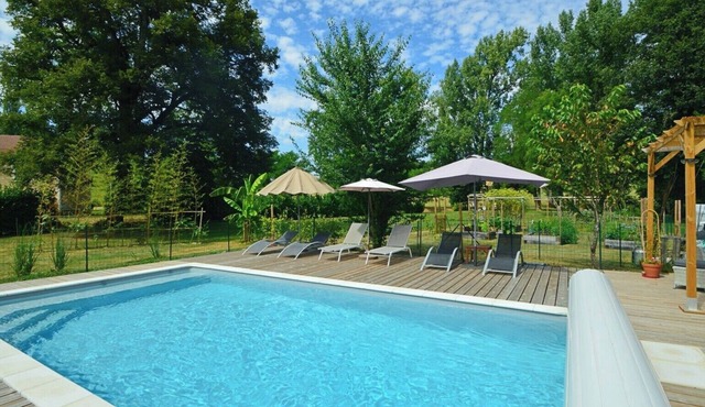 Walking distance to Excideuil (restaurants, bakeries, shops & excellent weekly market)