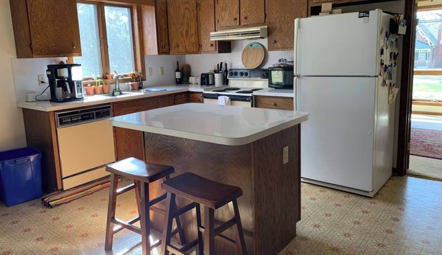 Walking Distance to Kenyon College- Gambier, OH
