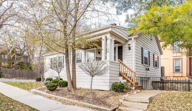 Walking distance to Country Club Plaza Entertainment District