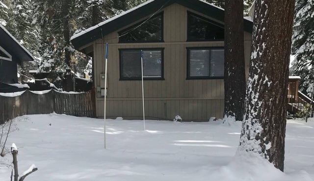 Walking distance to the lake! Enjoy a slice of Tahoe and Kings Beach beauty!