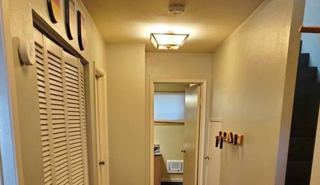 Walking distance to the Village - Lakeview #9