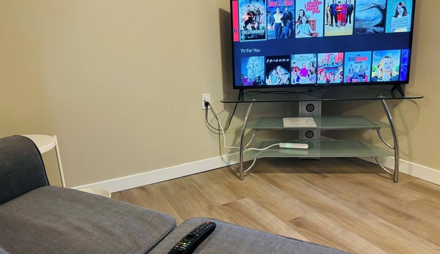 Walkout Basement Suite with Free Street Parking