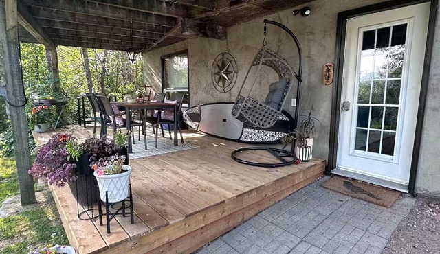 Walkout Rossport Apartment