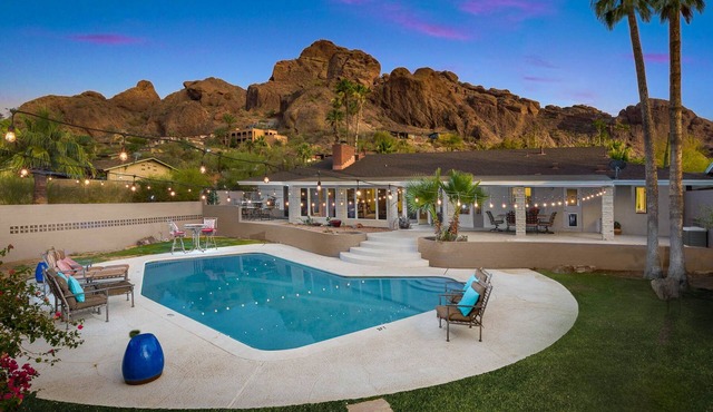 Wall Street Journal Featured 6 Bed - 5 Bath Lux Villa