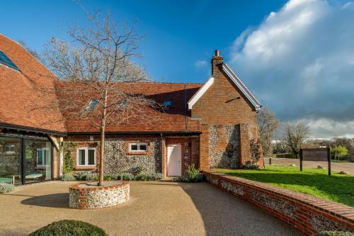Wallace Hill Cottage - Garsington Studios - Pass the Keys