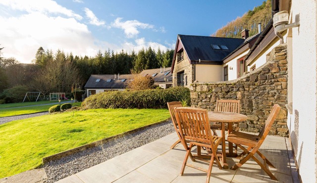 Walled Garden Mews 3 - a mews cottage that sleeps 6 guests in 2 bedrooms