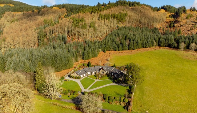 Walled Garden Mews 8 - a mews cottage that sleeps 6 guests in 2 bedrooms