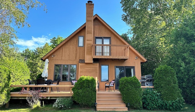 Walloon Lake cottage located on the West Arm!