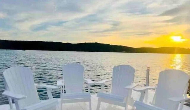 Walloon Lake Waterfront! Private Beach! Pets! Fireplace! Summer Dates Available!
