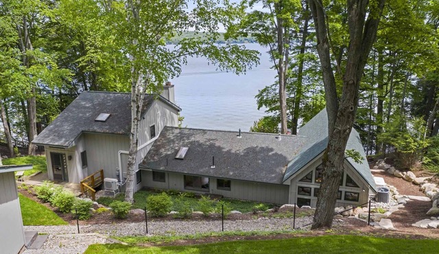 Walloon Lakefront; Wooded & Serene; Stunning Waterfront; Bike & Hike Nearby